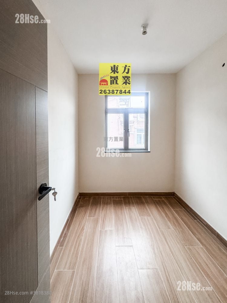 村屋 租盘 3 房 , 1 浴室 700 平方尺