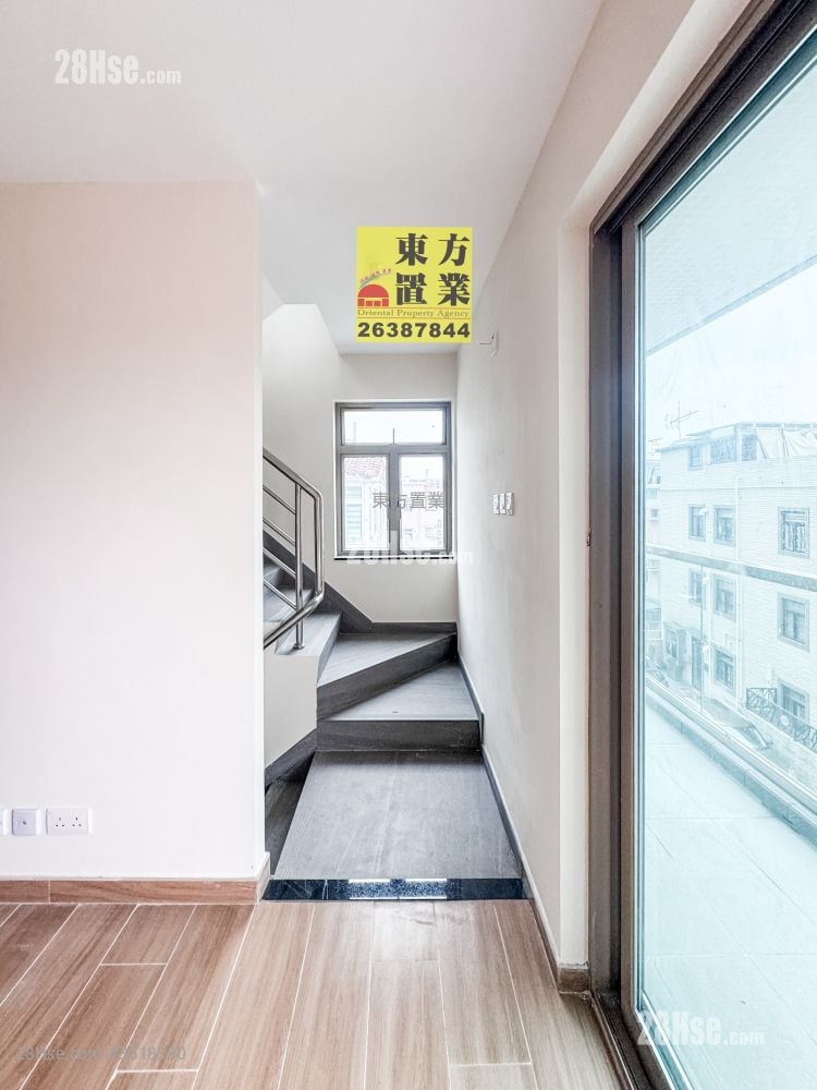 村屋 租盘 3 房 , 1 浴室 700 平方尺