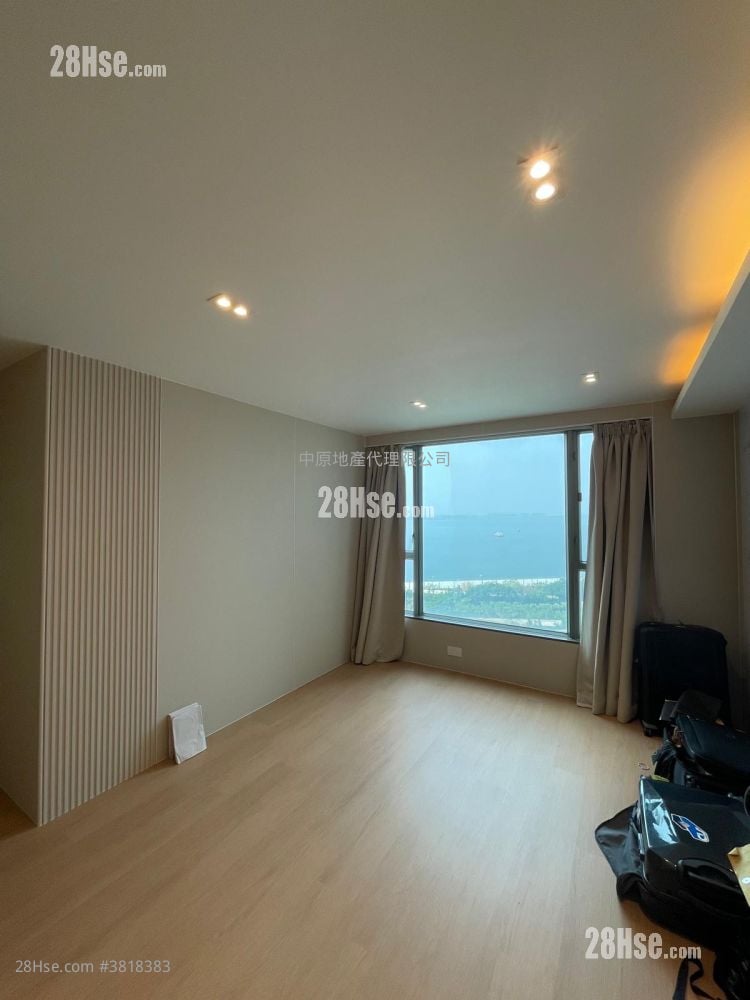 Seaview Crescent Sell 3 Bedrooms 845 ft²