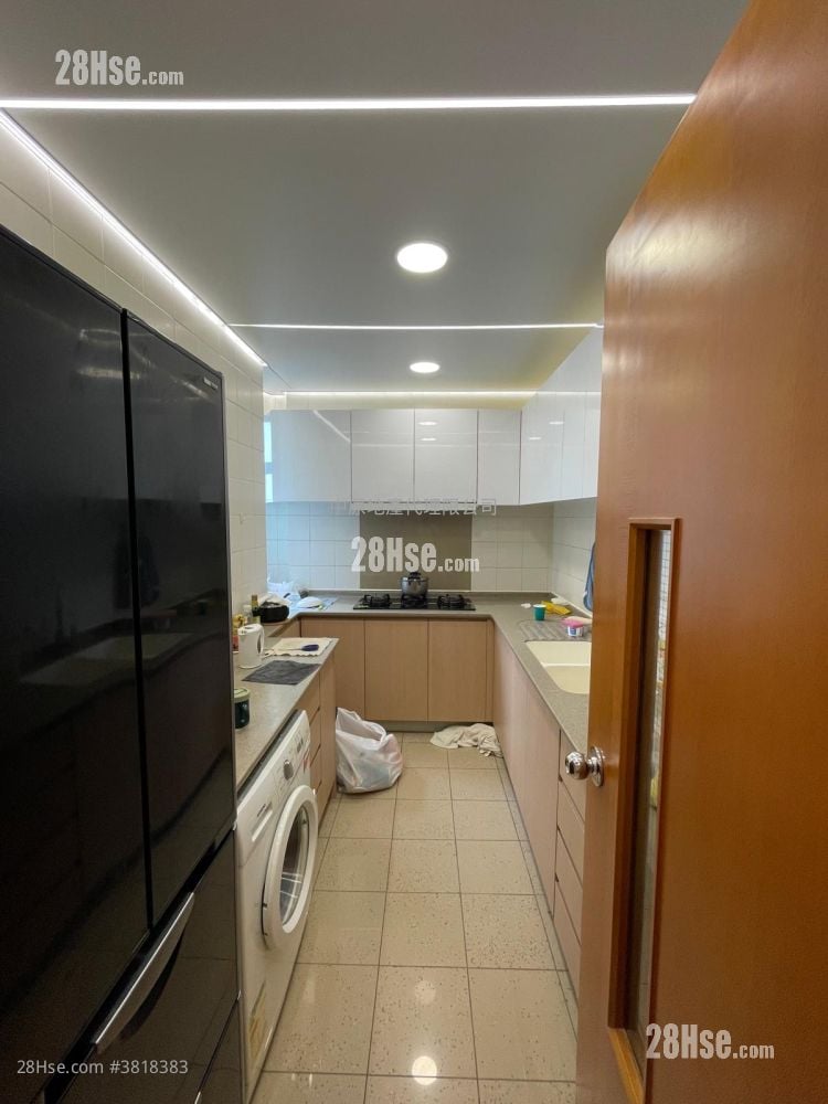 Seaview Crescent Sell 3 Bedrooms 845 ft²