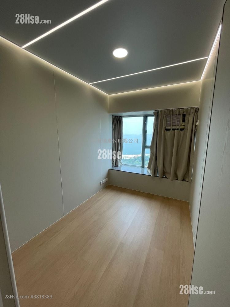 Seaview Crescent Sell 3 Bedrooms 845 ft²