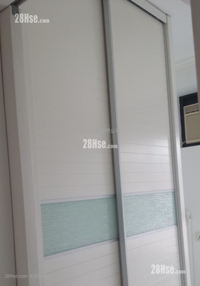 睡房 2: 欣荣花园 售盘 4 房 , 2 浴室 775 平方尺