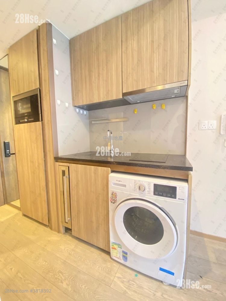 The Met. Acappella Rental Studio , 1 Bathroom 252 ft²