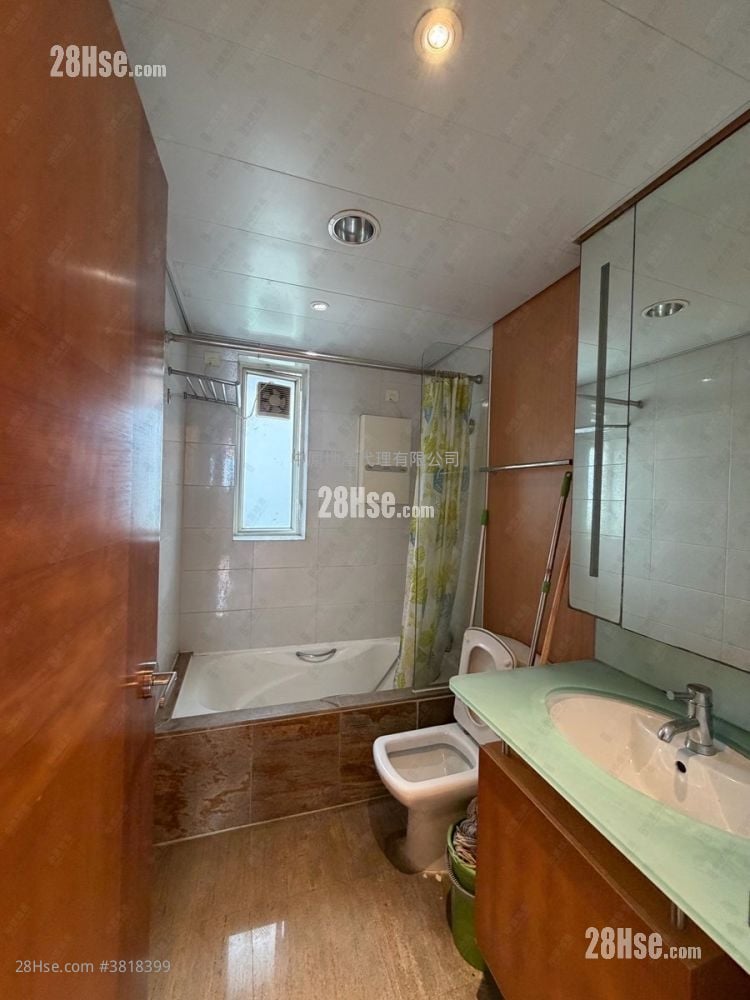 逸涛湾 租盘 3 房 , 2 浴室 713 平方尺