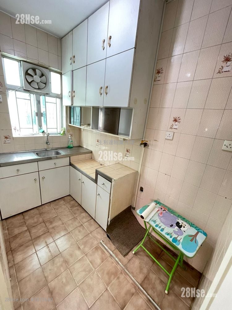 譚公大廈 售盤 3 房 , 1 浴室 589 平方呎