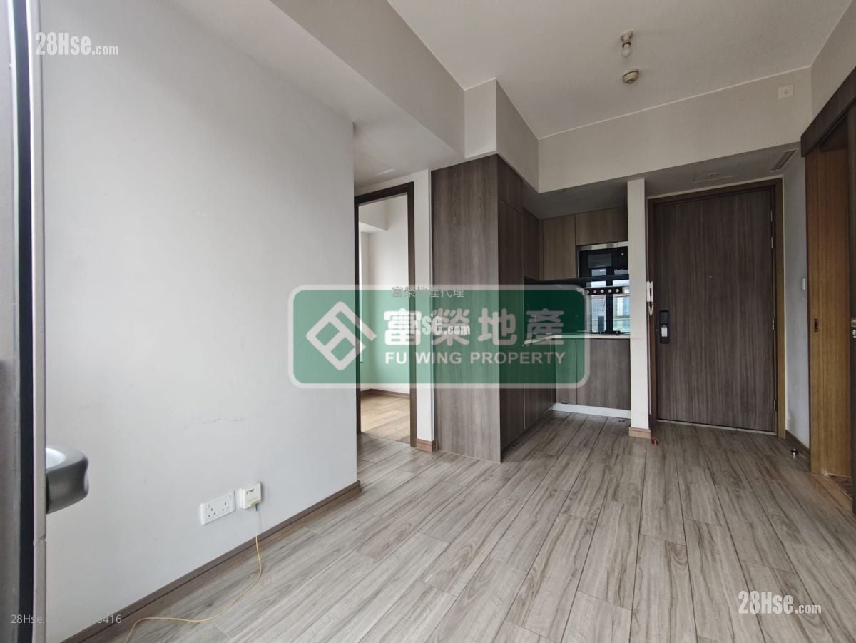Park One Sell 3 Bedrooms , 1 Bathroom 418 ft²