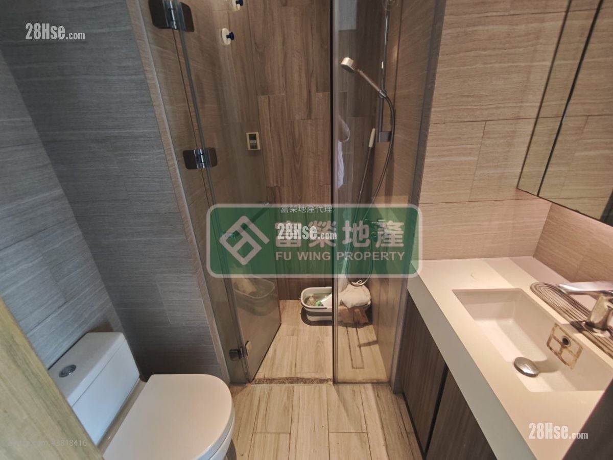 Park One Sell 3 Bedrooms , 1 Bathroom 418 ft²