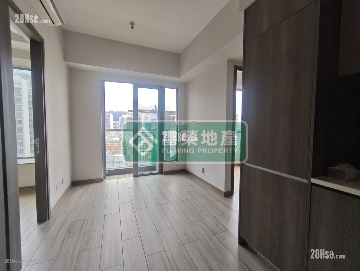 Park One Sell 3 Bedrooms , 1 Bathroom 418 ft²