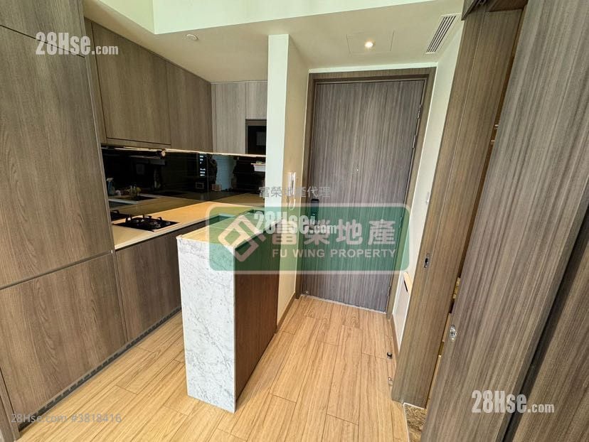 Park One Sell 3 Bedrooms , 1 Bathroom 418 ft²