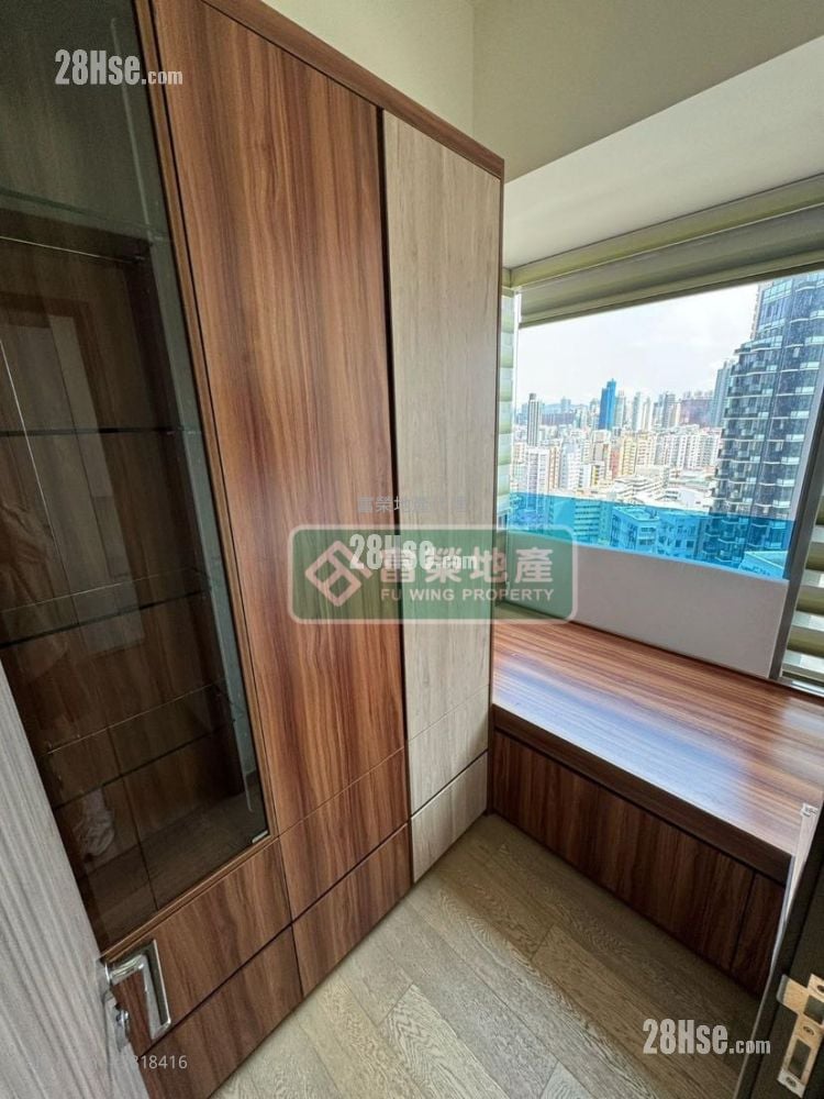 Park One Sell 3 Bedrooms , 1 Bathroom 418 ft²