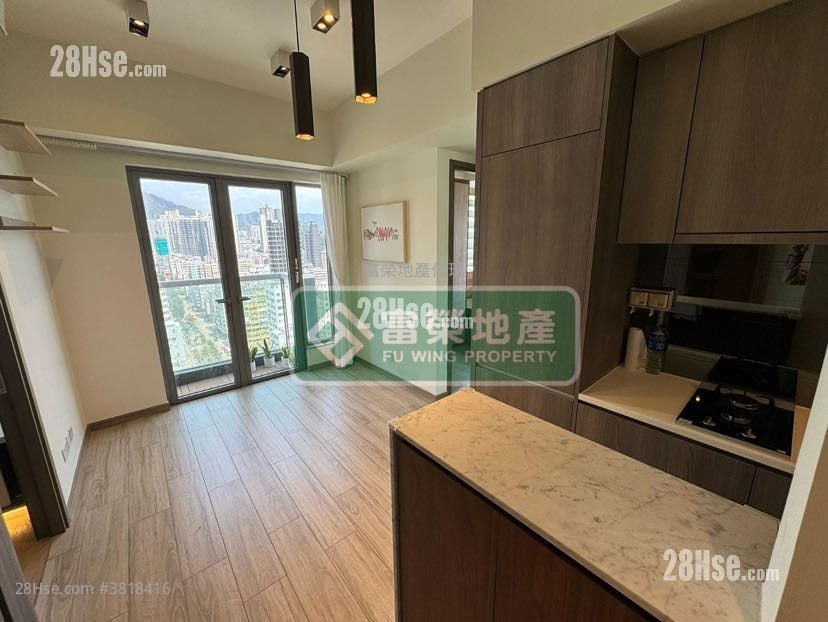 Park One Sell 3 Bedrooms , 1 Bathroom 418 ft²