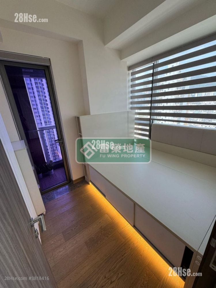 Park One Sell 3 Bedrooms , 1 Bathroom 418 ft²