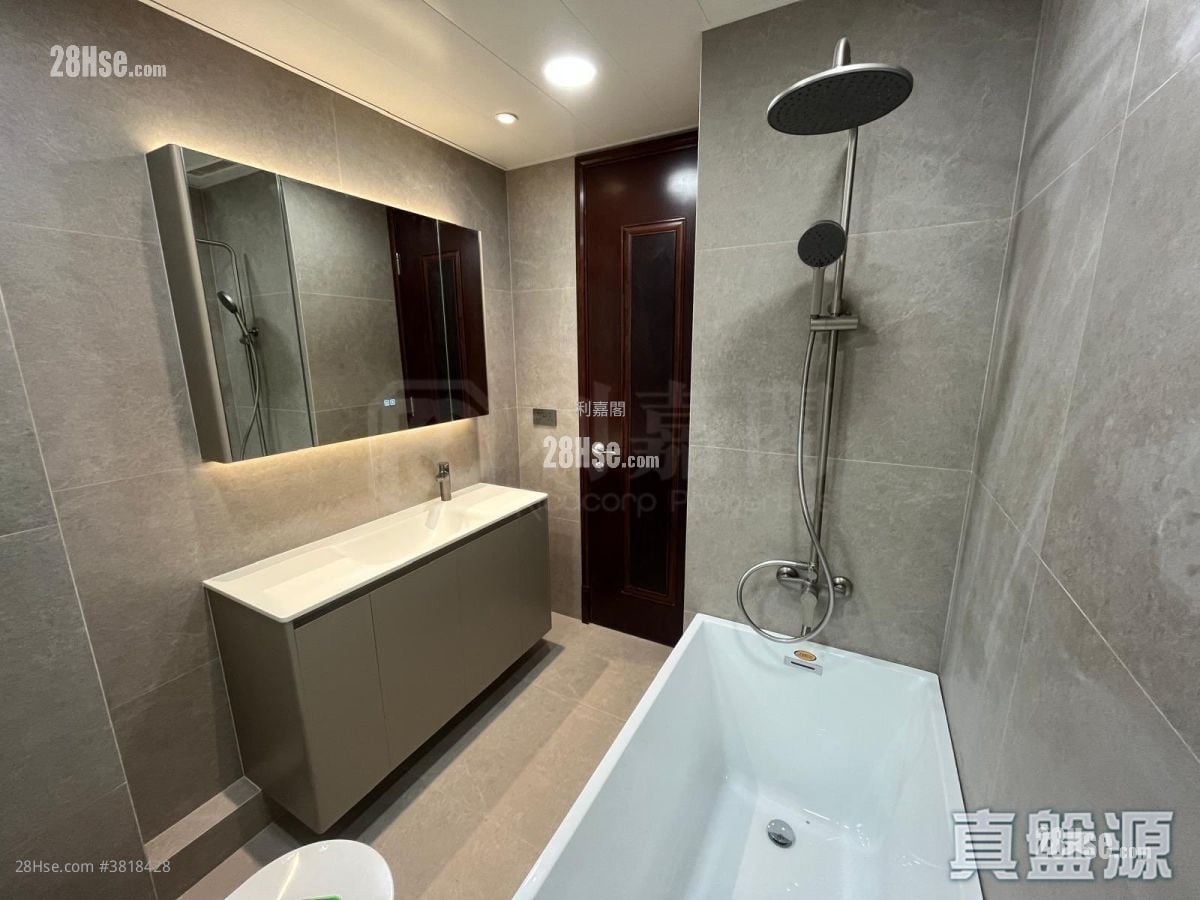 名門 售盤 3 房 867 平方呎