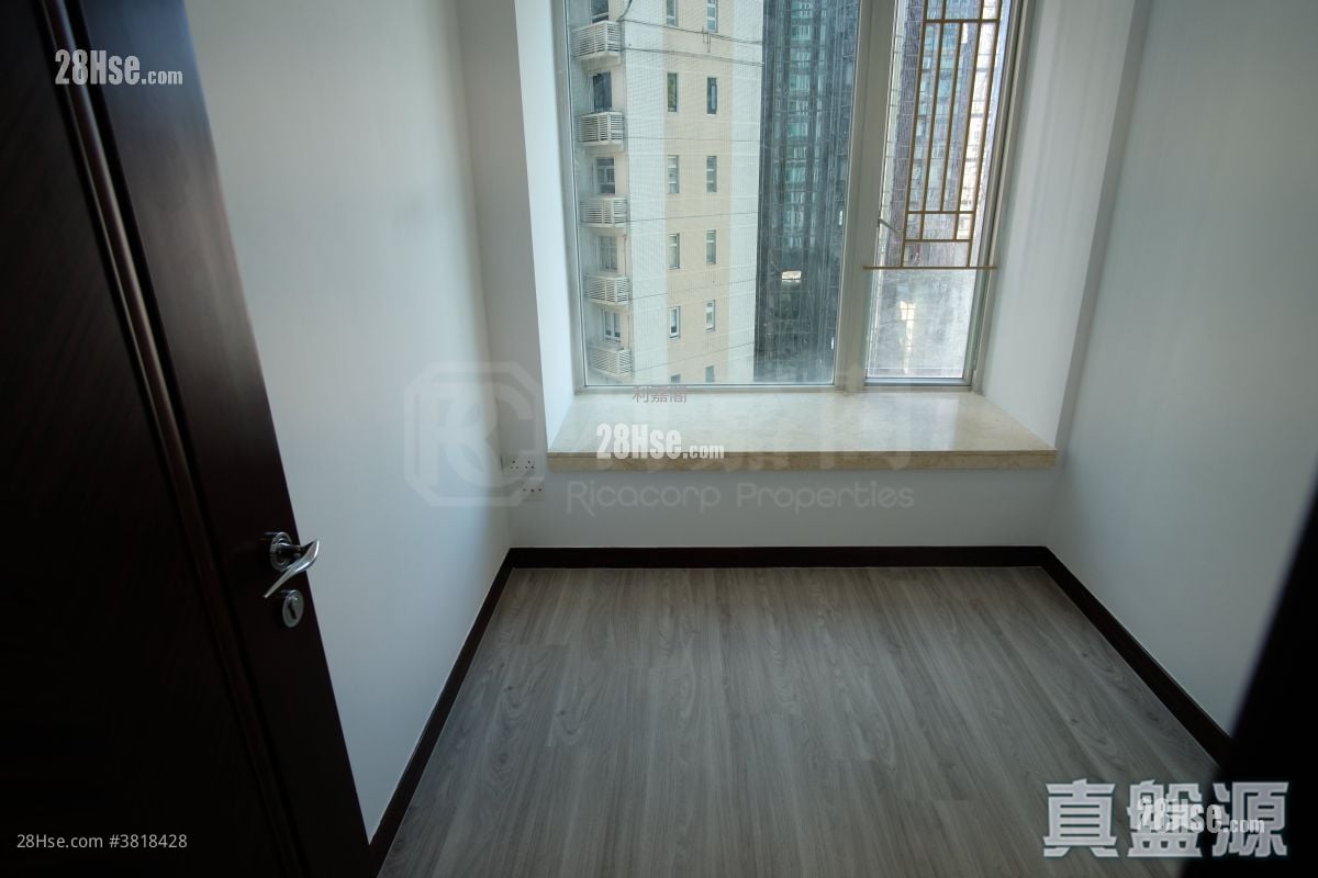 名門 售盤 3 房 867 平方呎