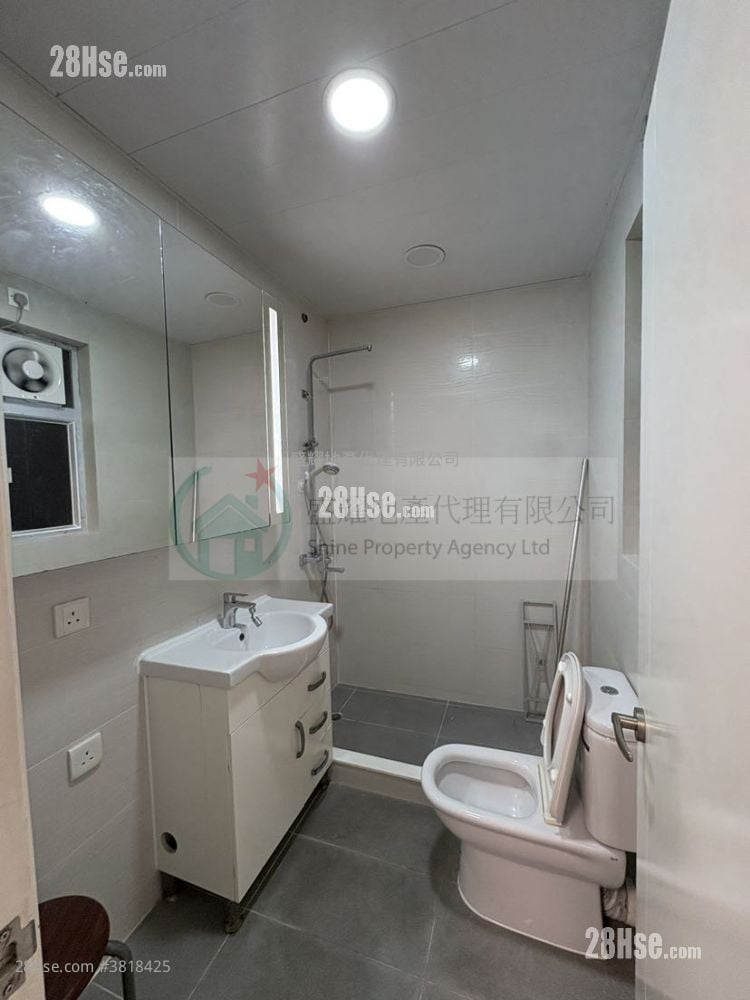 健威花园 租盘 2 房 , 1 浴室 446 平方尺