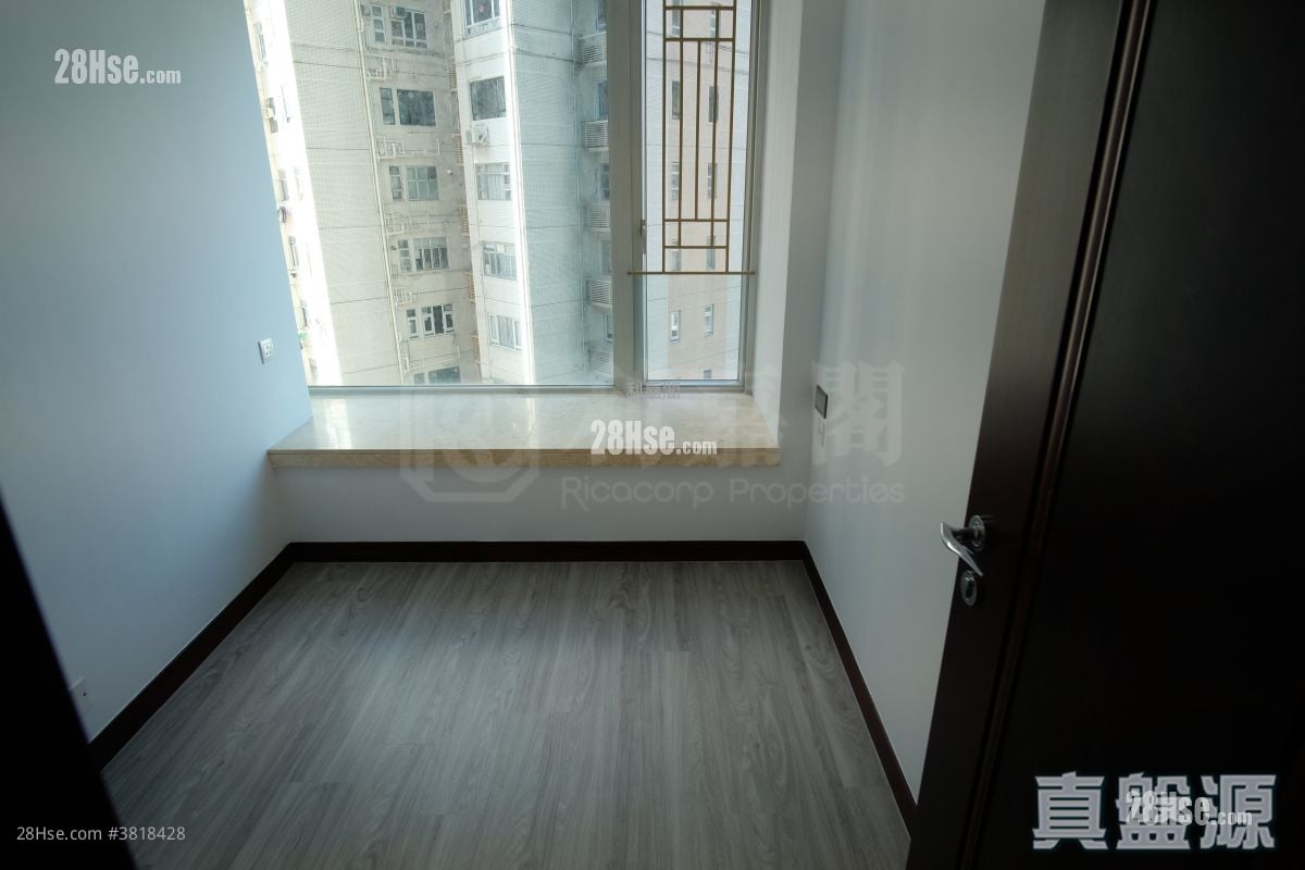 名門 售盤 3 房 867 平方呎