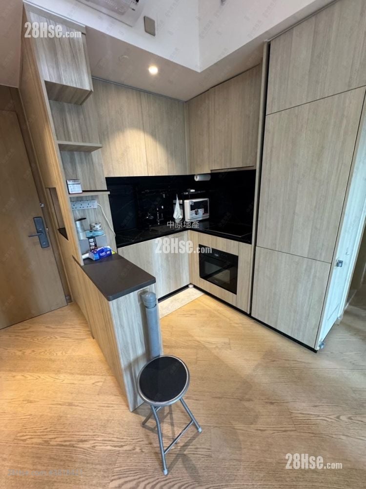 The Arles Rental 2 Bedrooms , 1 Bathroom 462 ft²