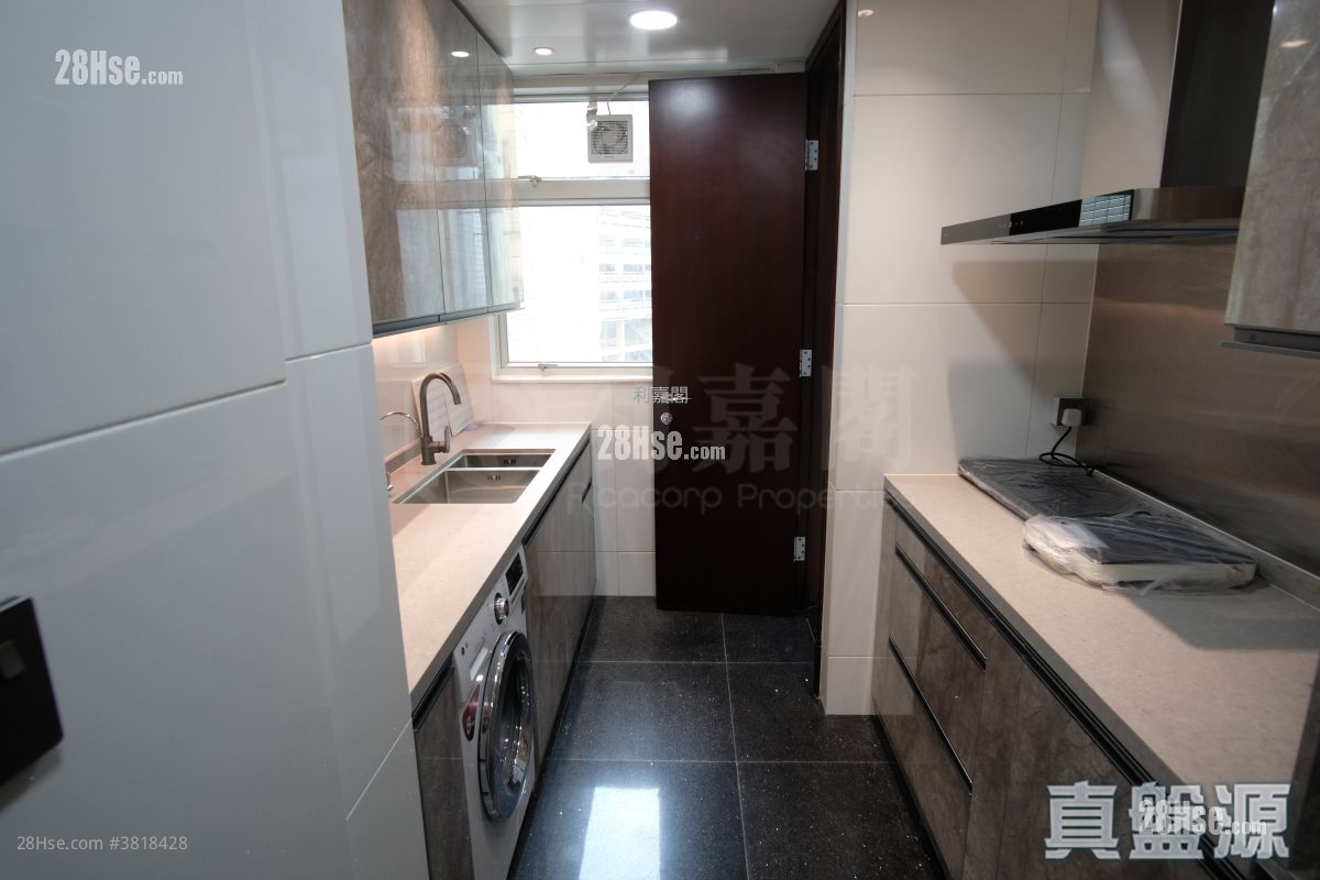 名門 售盤 3 房 867 平方呎