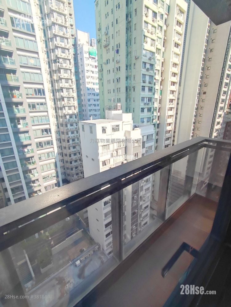 The Aster Rental 2 Bedrooms , 2 Bathrooms 698 ft²