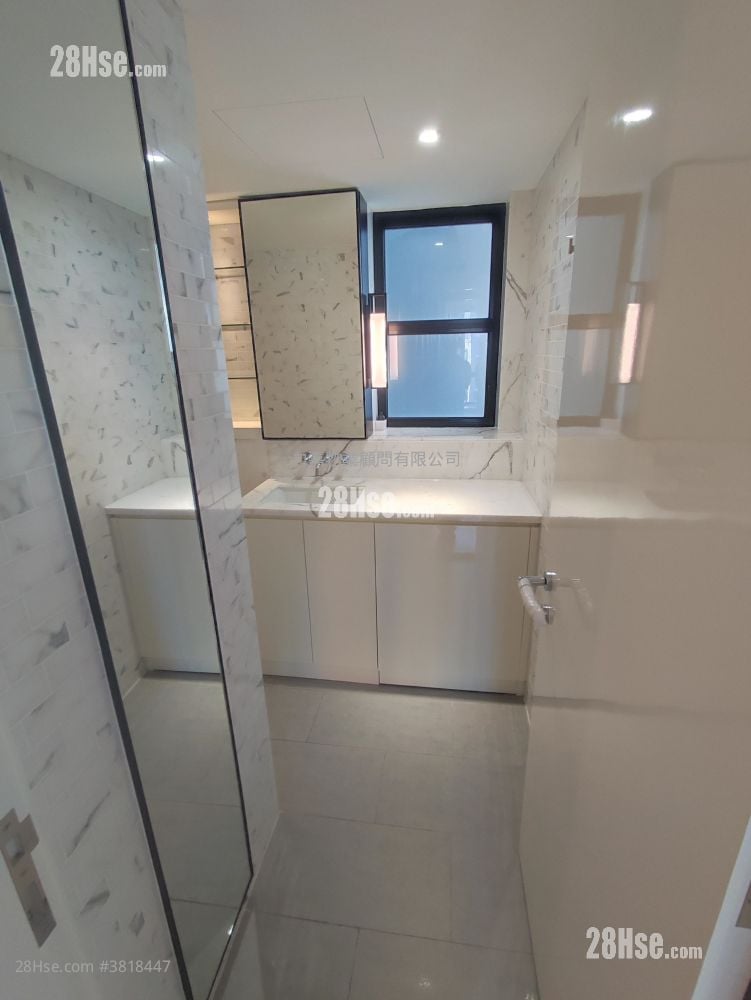 The Aster Rental 2 Bedrooms , 2 Bathrooms 698 ft²