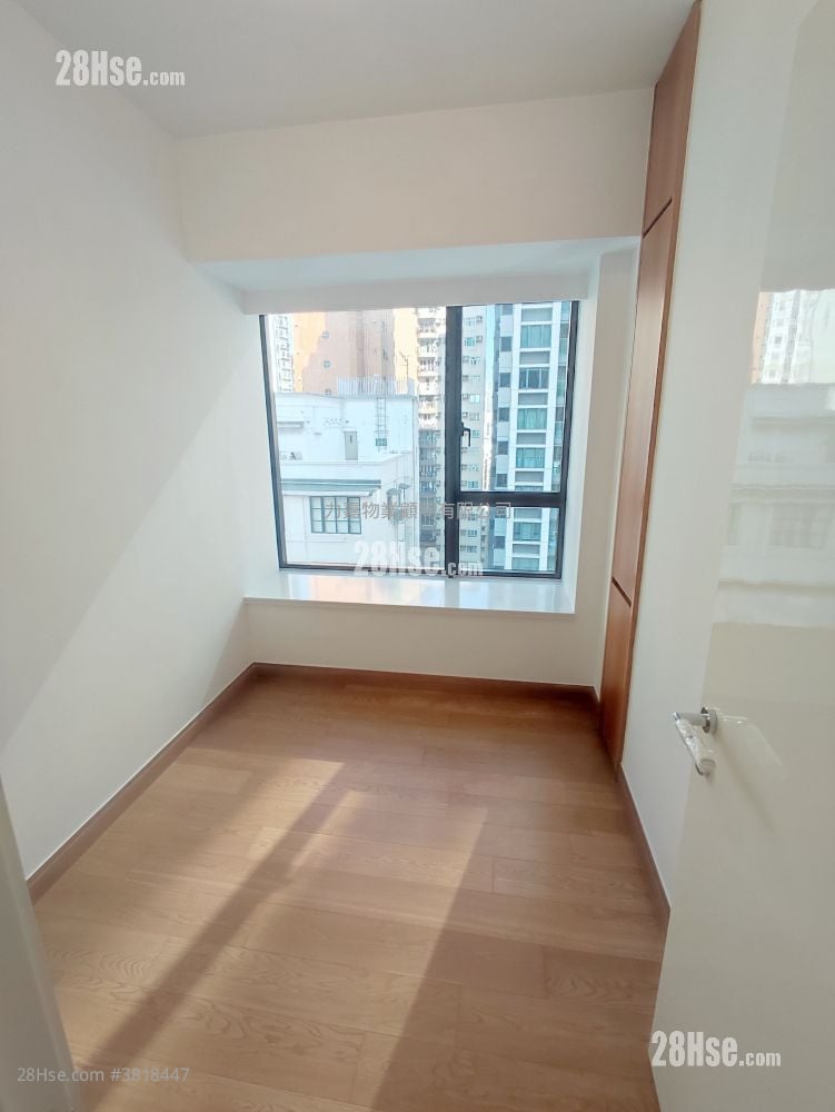 The Aster Rental 2 Bedrooms , 2 Bathrooms 698 ft²