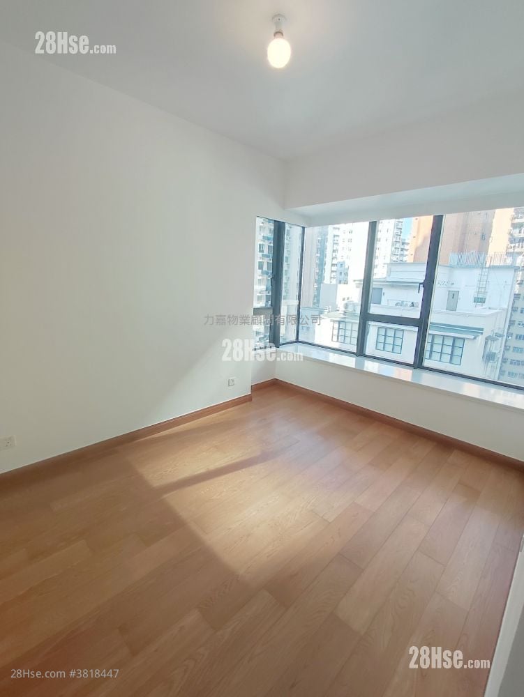 The Aster Rental 2 Bedrooms , 2 Bathrooms 698 ft²