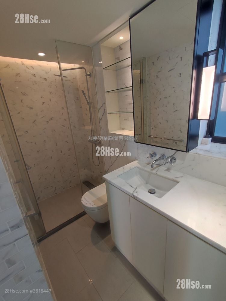 The Aster Rental 2 Bedrooms , 2 Bathrooms 698 ft²