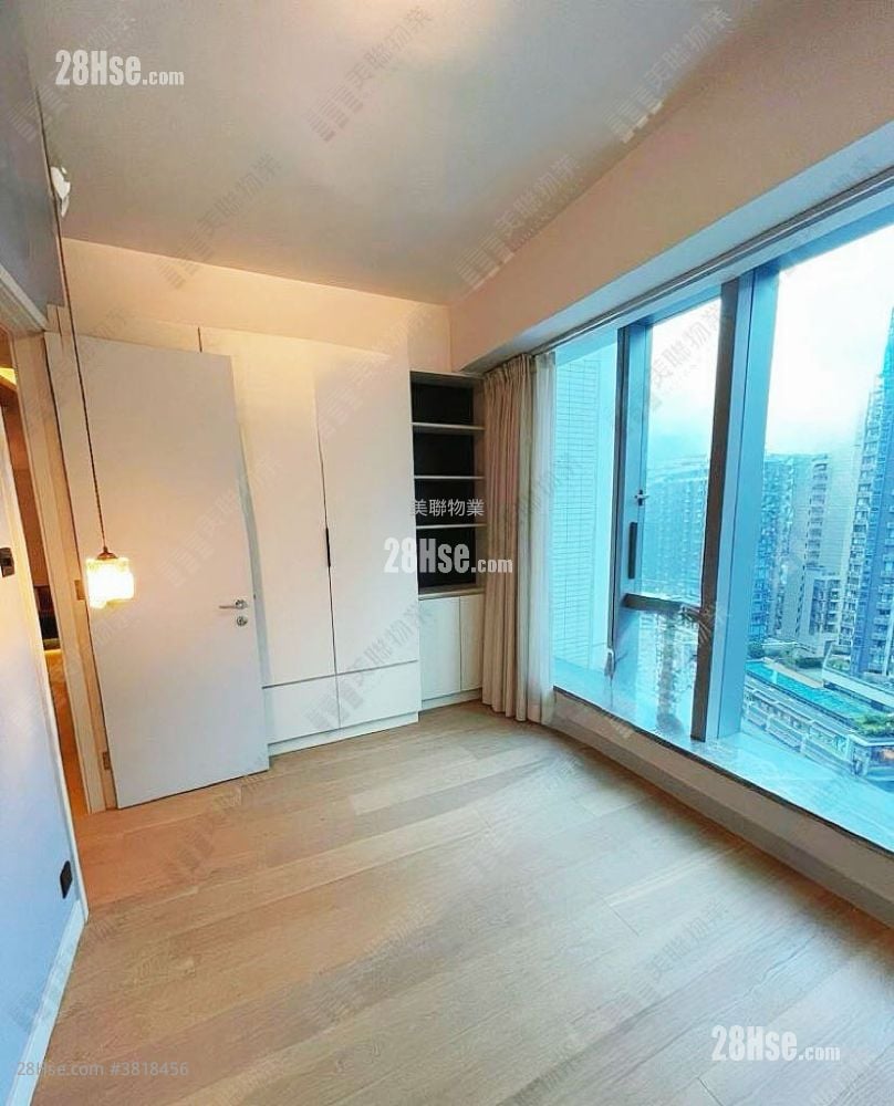 The Parkside 售盤 4 房 , 3 浴室 1,088 平方呎