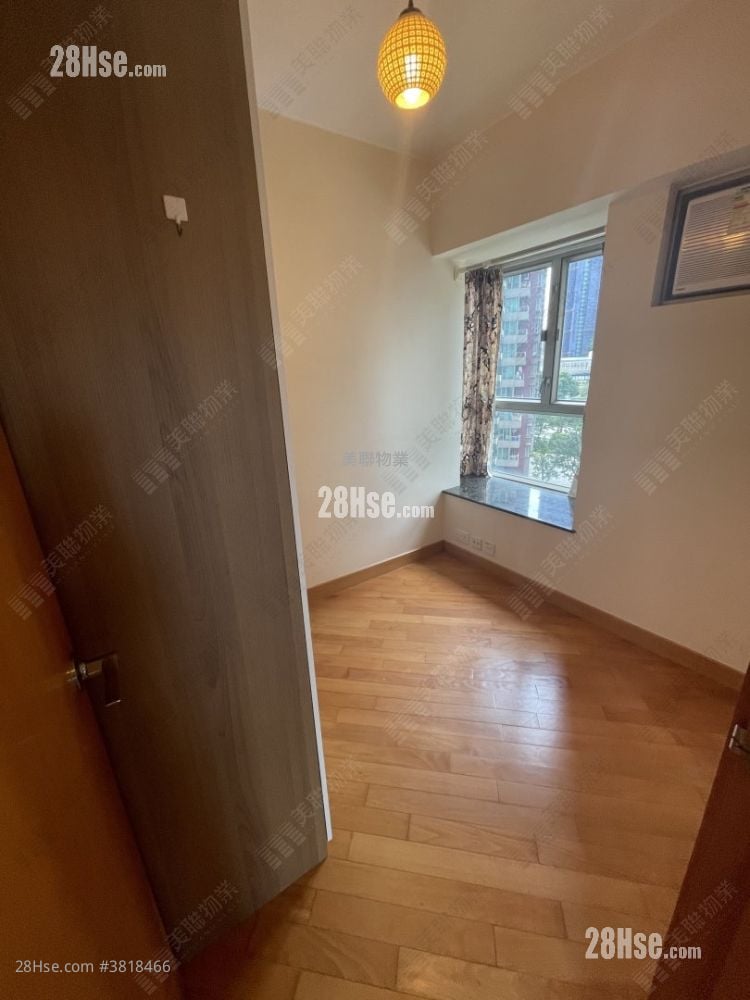 Yoho Town 售盘 2 房 , 1 浴室 423 平方尺