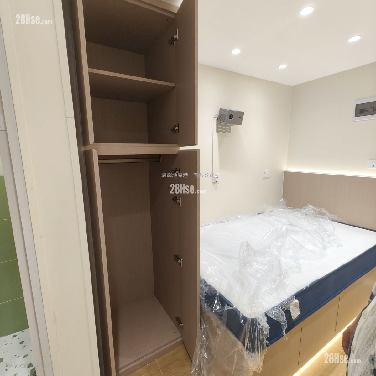 Man Yuen Building Rental Studio , 1 Bathroom 180 ft²