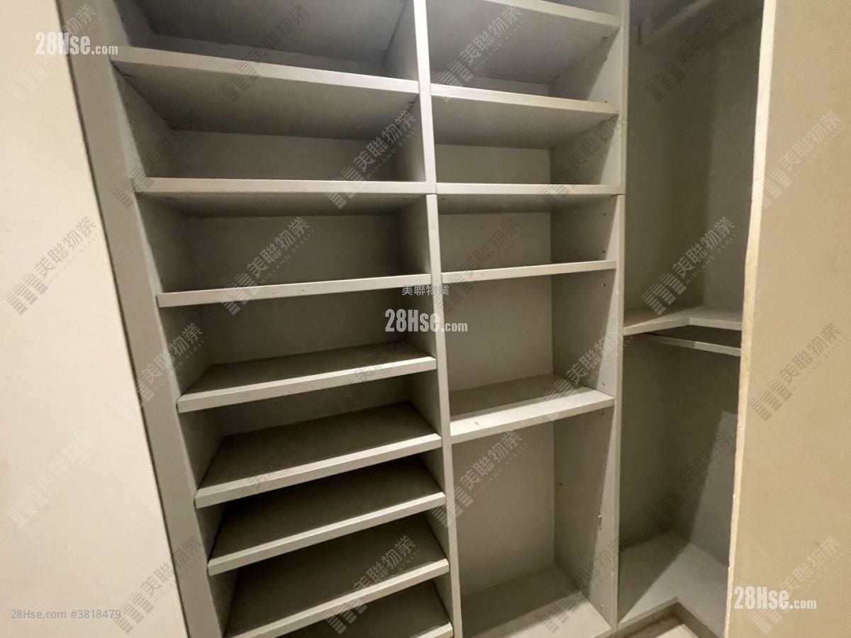 領峰 售盤 4 房 , 3 浴室 984 平方呎