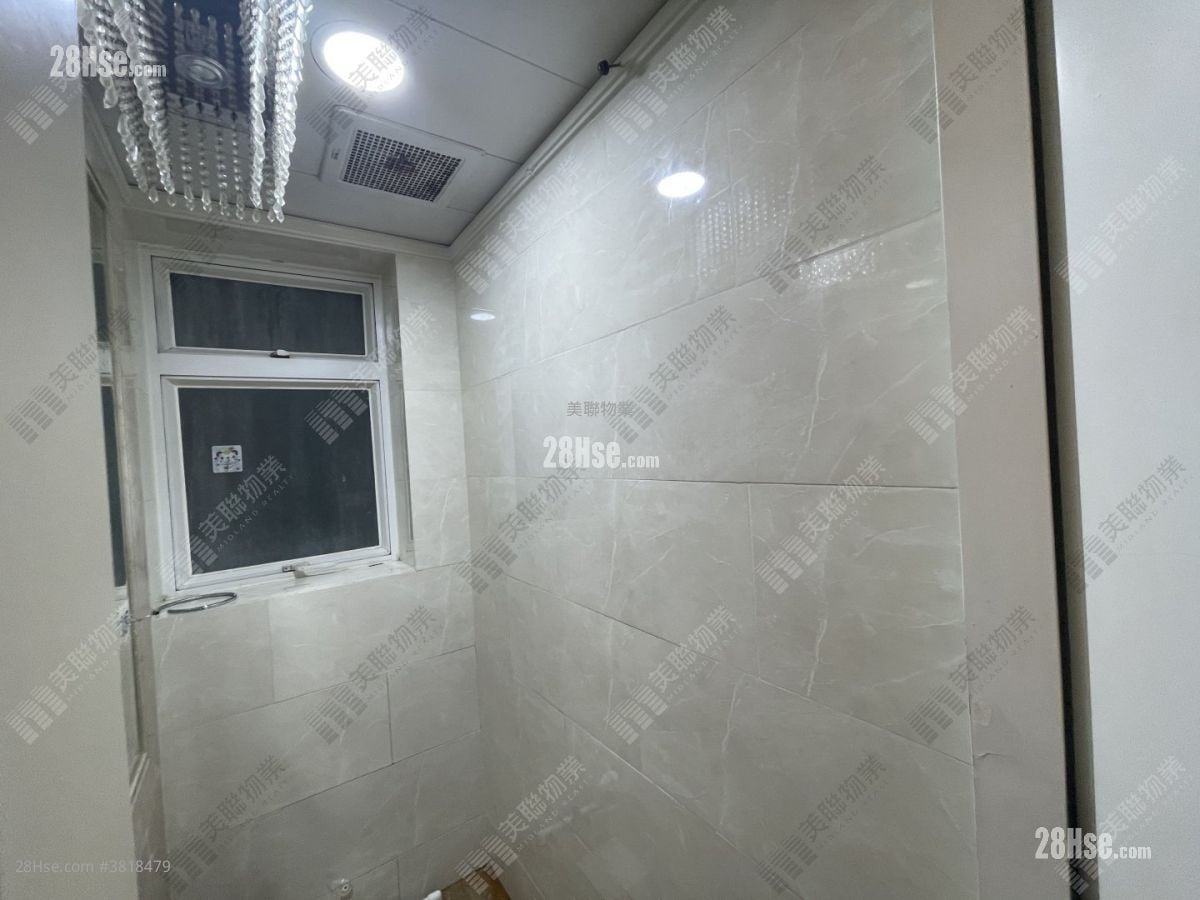 領峰 售盤 4 房 , 3 浴室 984 平方呎