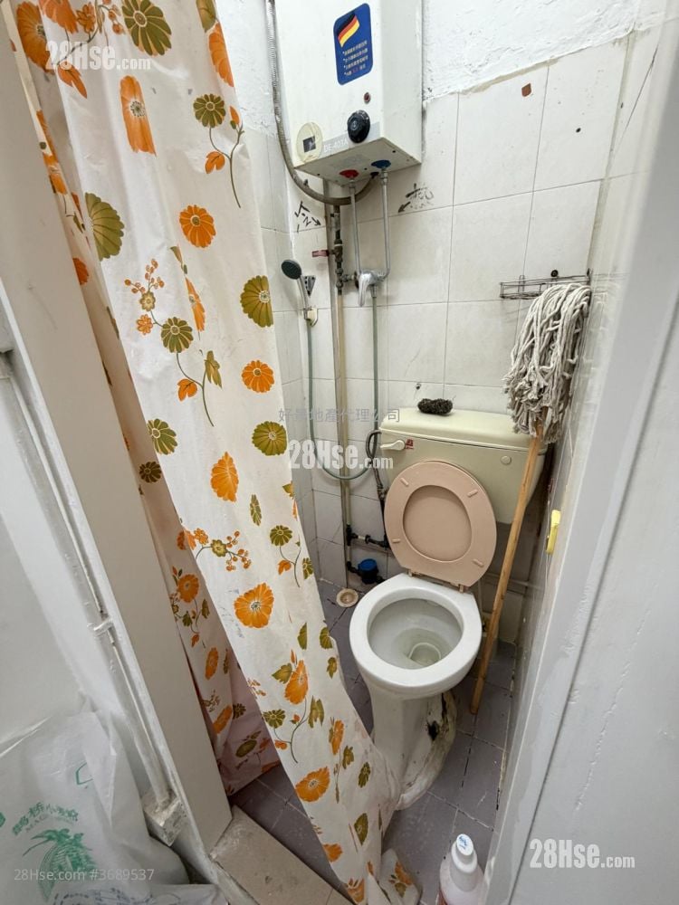 唐樓 租盤 1 房 , 1 浴室 160 平方呎