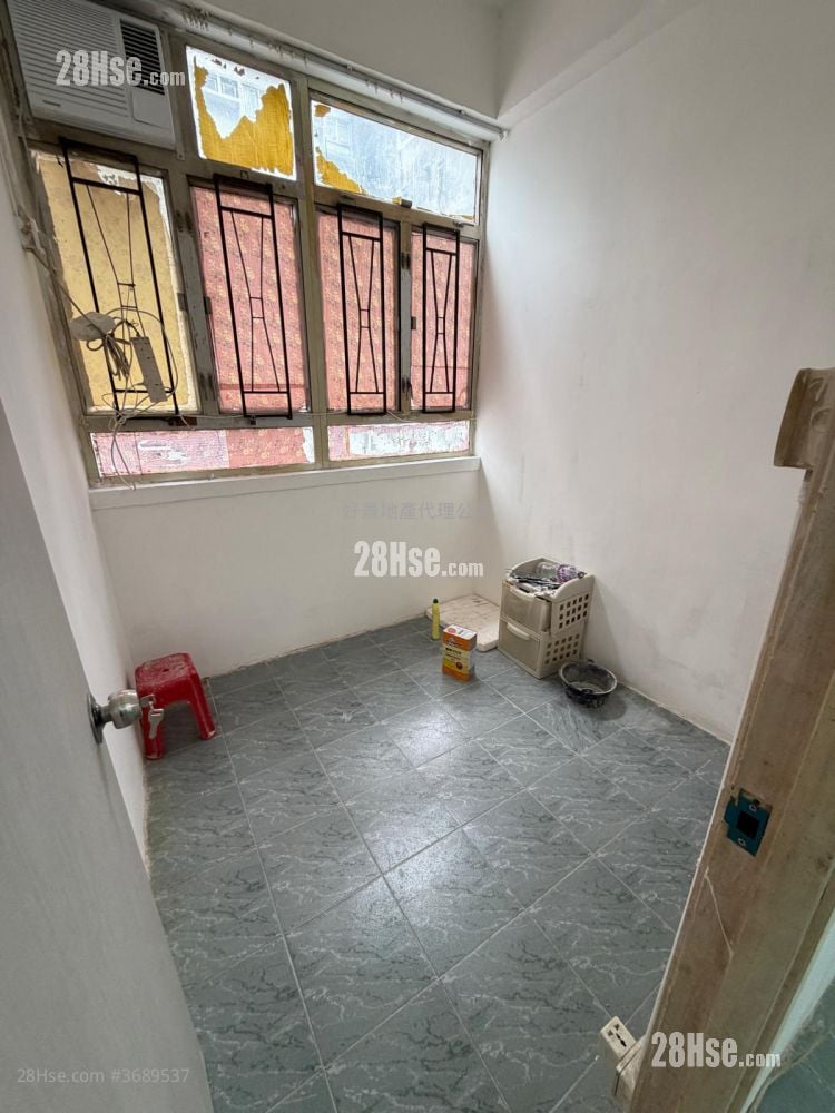 唐樓 租盤 1 房 , 1 浴室 160 平方呎