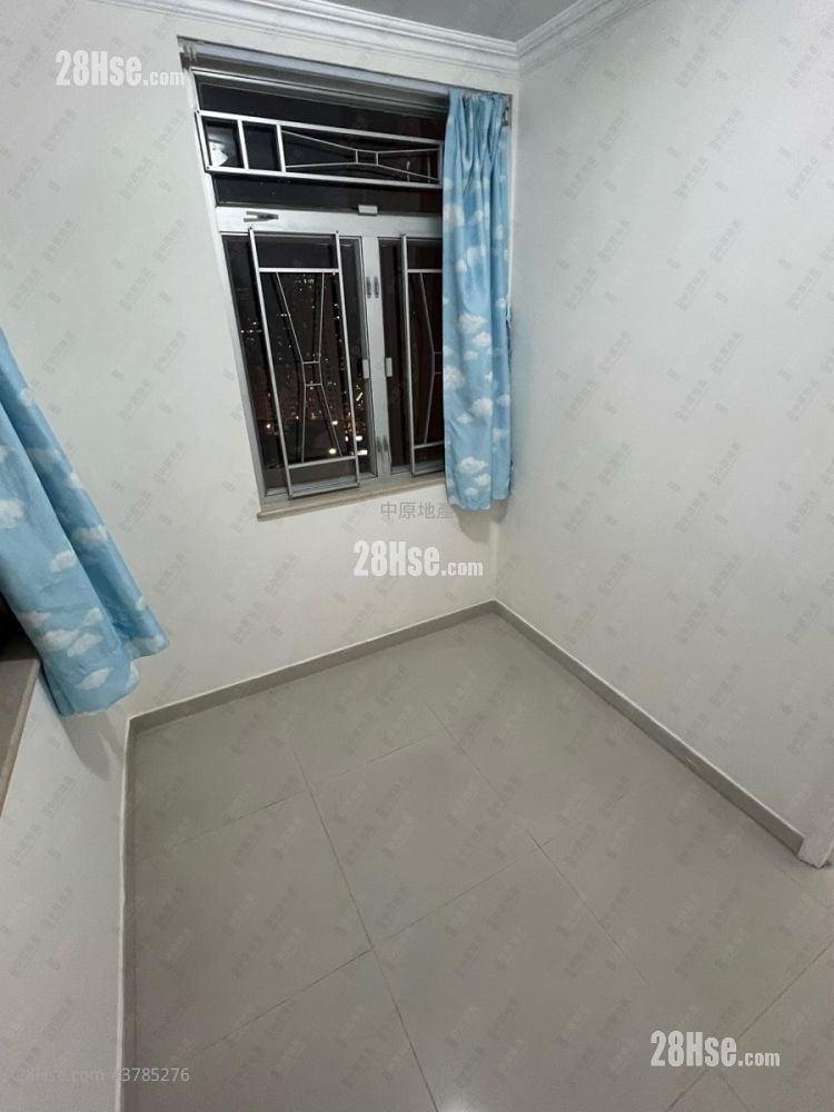 Amoy Gardens Sell 2 Bedrooms , 1 Bathroom 375 ft²