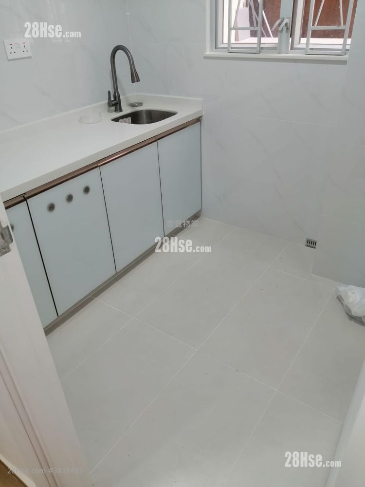 鴨寮街82-84號 售盤 1 浴室 339 平方呎