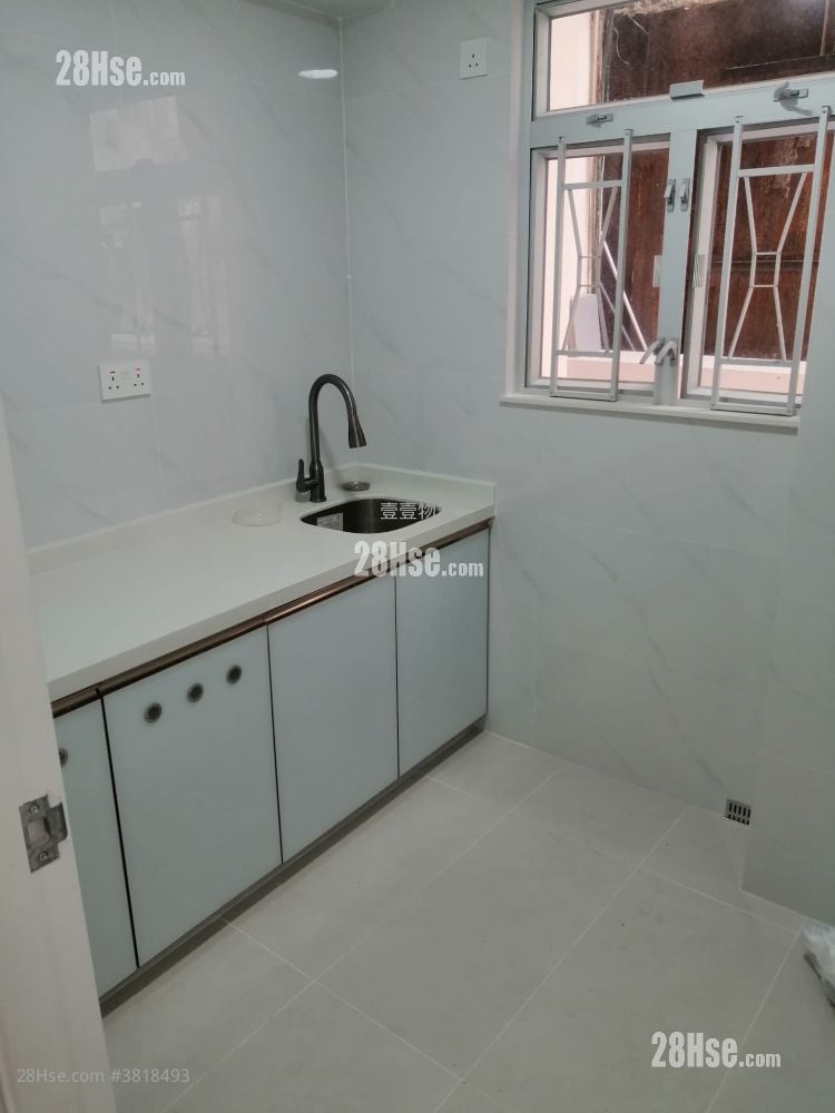 鴨寮街82-84號 售盤 1 浴室 339 平方呎