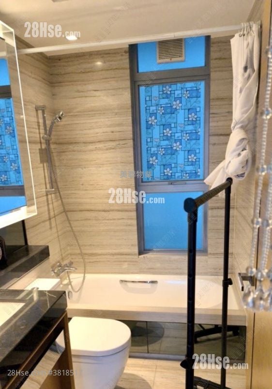 峻巒 租盤 3 房 , 2 浴室 834 平方呎