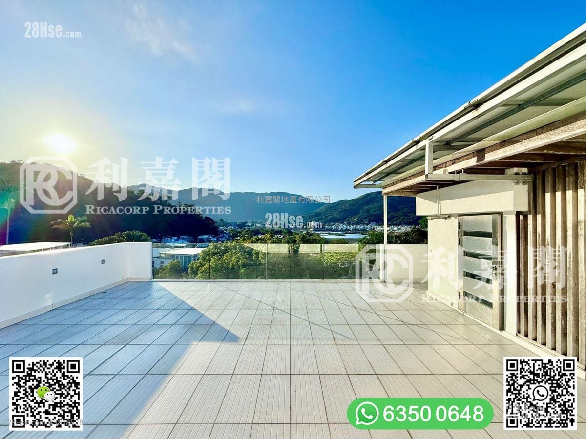 南围 售盘 4 房 , 3 浴室 2,100 平方尺