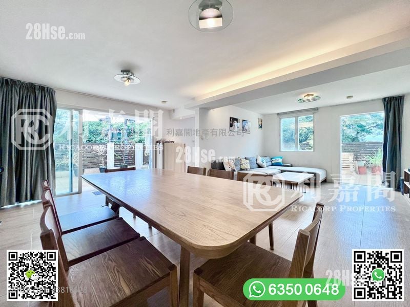 南围 售盘 4 房 , 3 浴室 2,100 平方尺