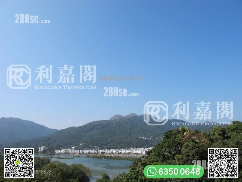 南围 售盘 4 房 , 3 浴室 2,100 平方尺