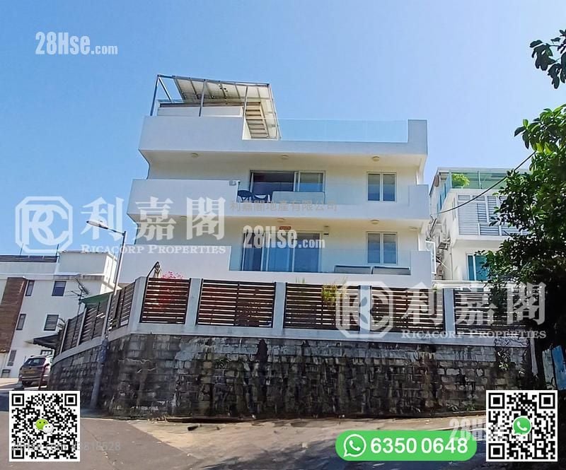 南围 售盘 4 房 , 3 浴室 2,100 平方尺