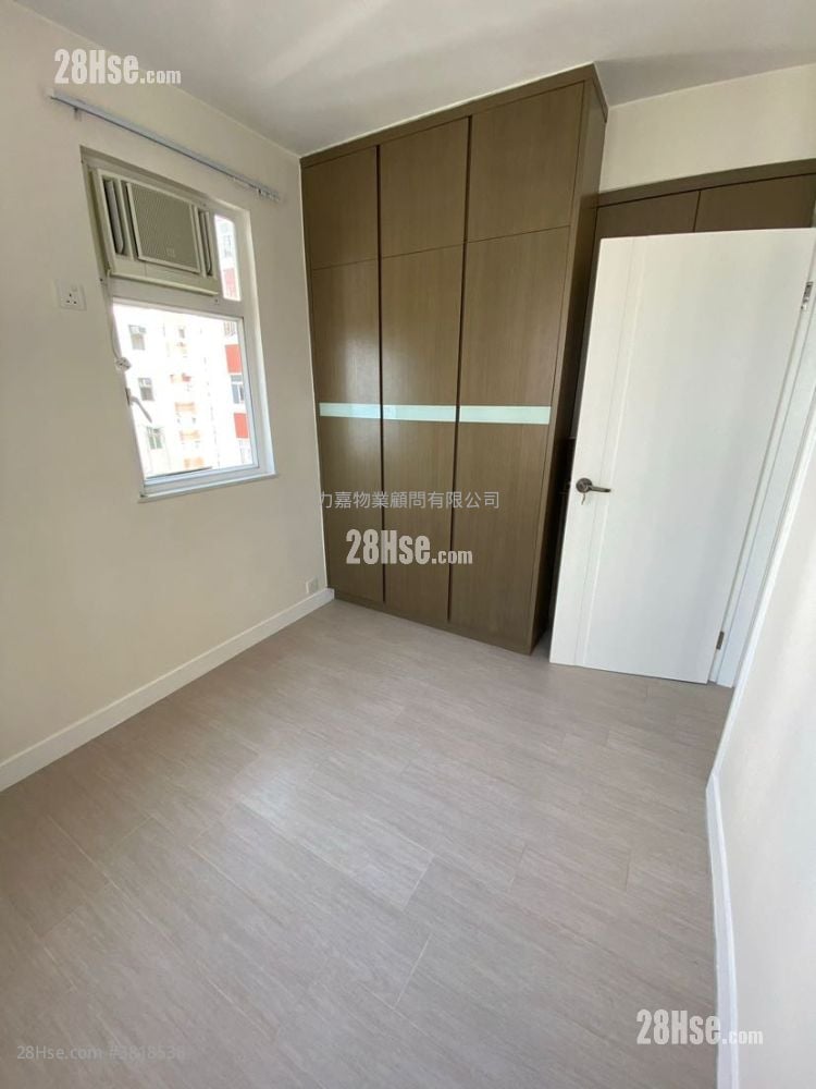 Healthy Gardens Sell 2 Bedrooms , 1 Bathroom 446 ft²