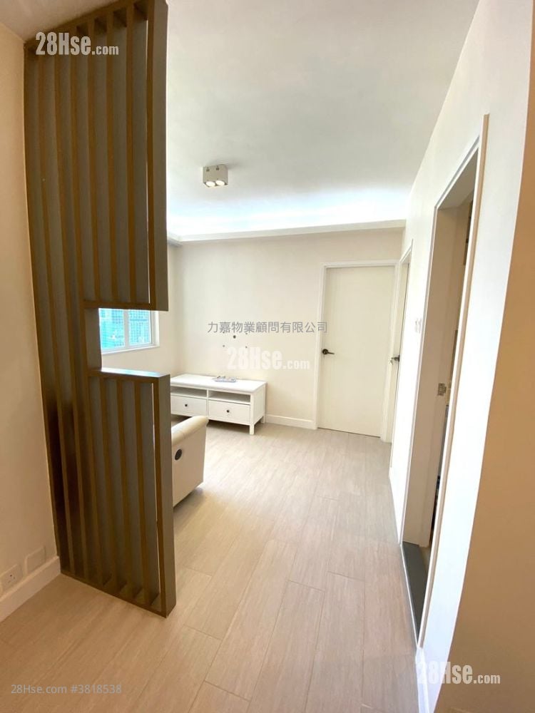 Healthy Gardens Sell 2 Bedrooms , 1 Bathroom 446 ft²