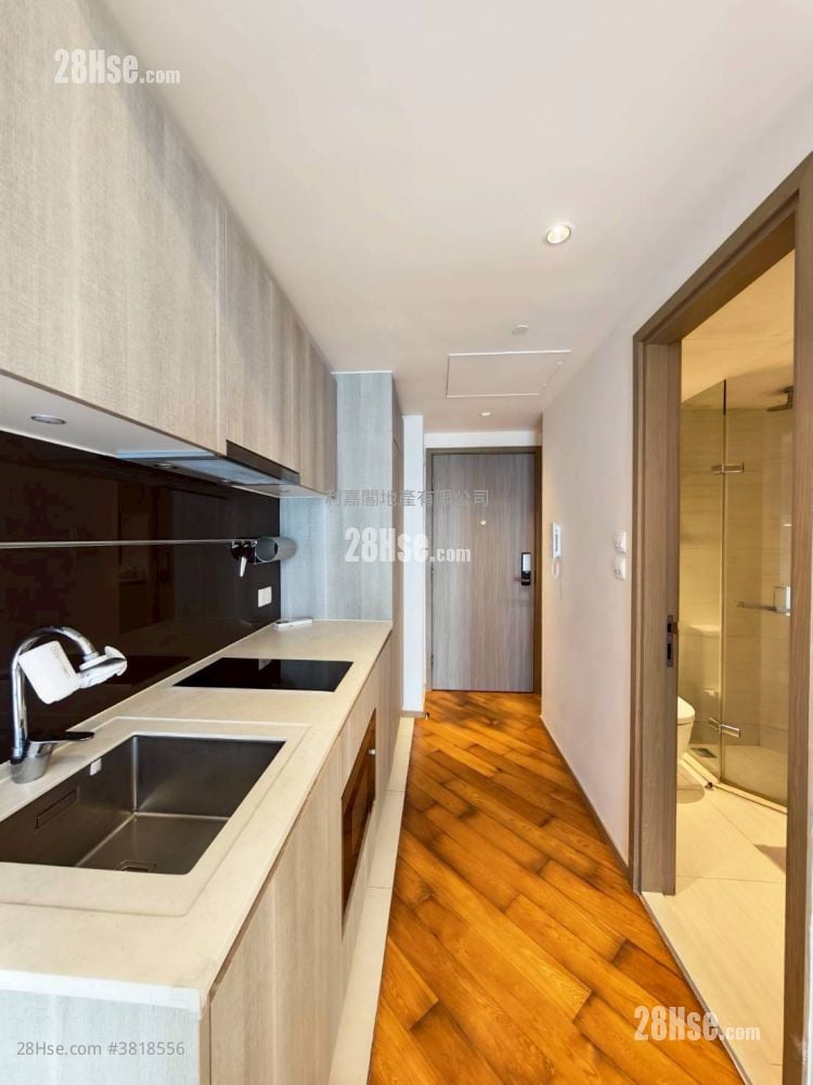 Twin Regency Sell 300 ft²