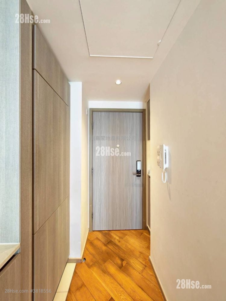 Twin Regency Sell 300 ft²