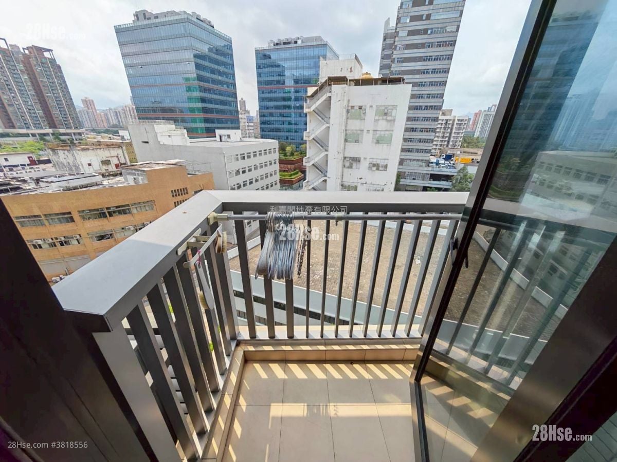 Twin Regency Sell 300 ft²