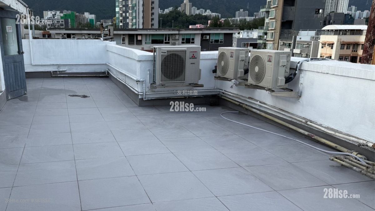 Gallant Villa Sell 3 Bedrooms , 2 Bathrooms 725 ft²