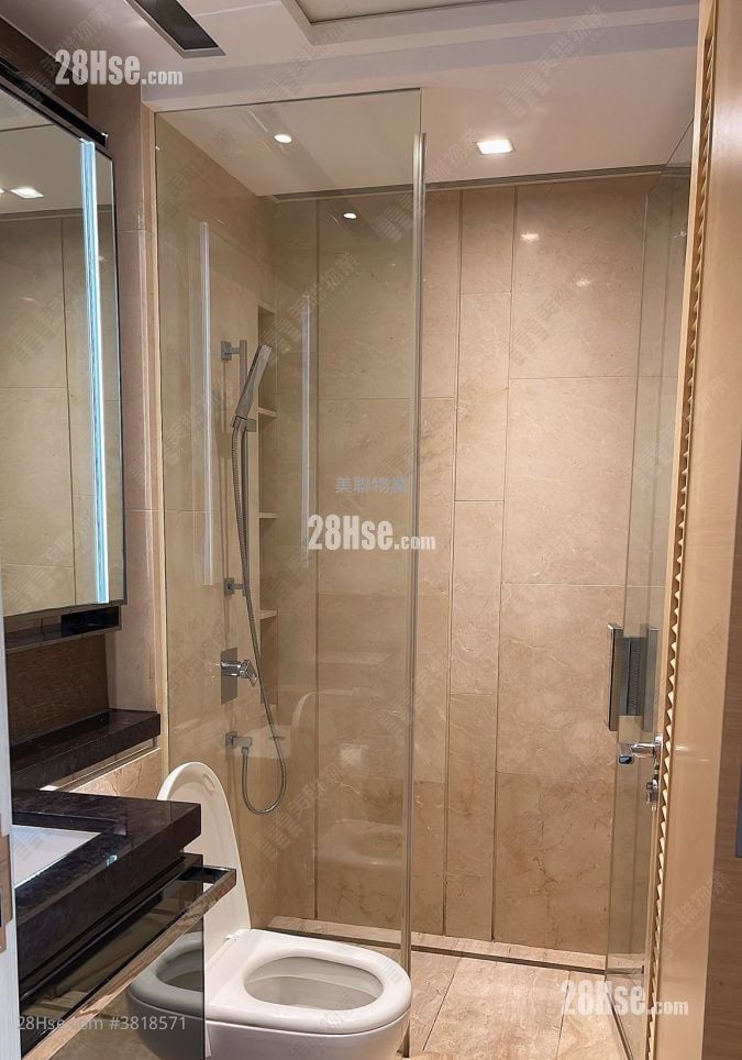 bathroom: Riva Sell 3 Bedrooms , 2 Bathrooms 649 ft²