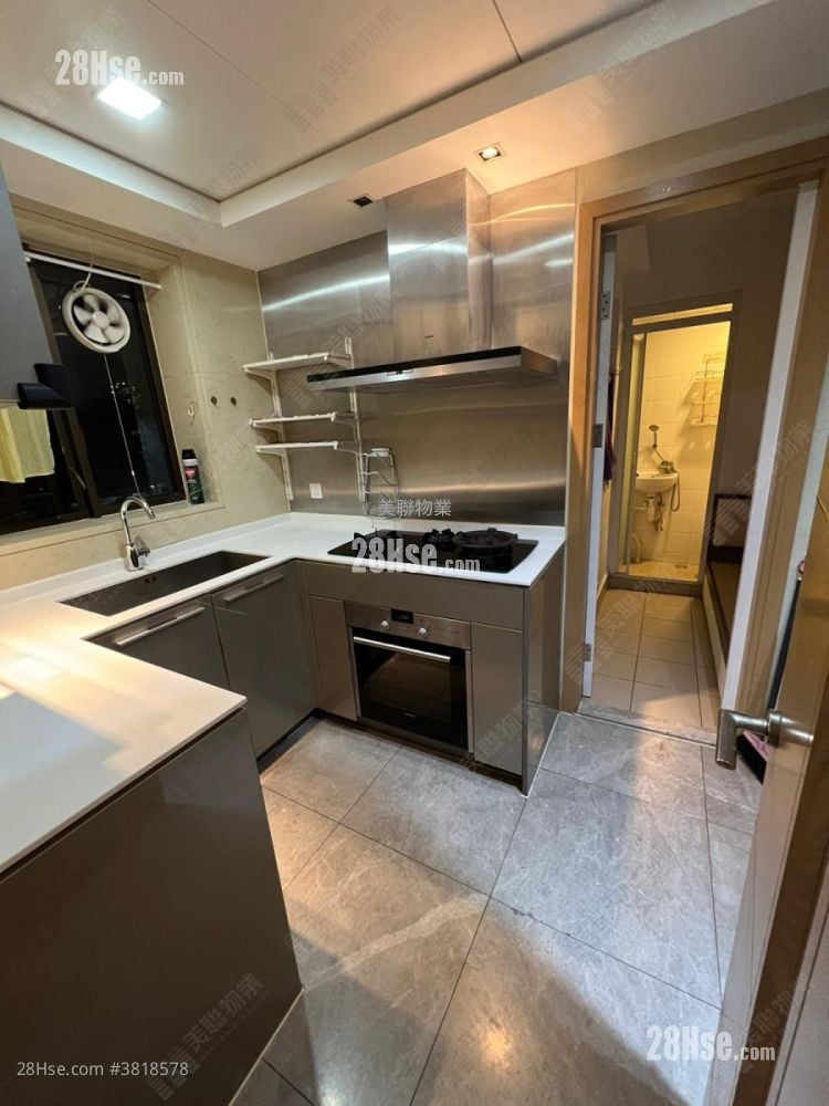 kitchen: One Regent Place Sell 3 Bedrooms , 2 Bathrooms 860 ft²